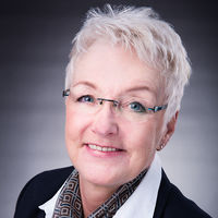 Gesine Hennessen - Leitung Personalwesen