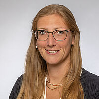 Vivienne Steuber Mencfel - Logistikadministration